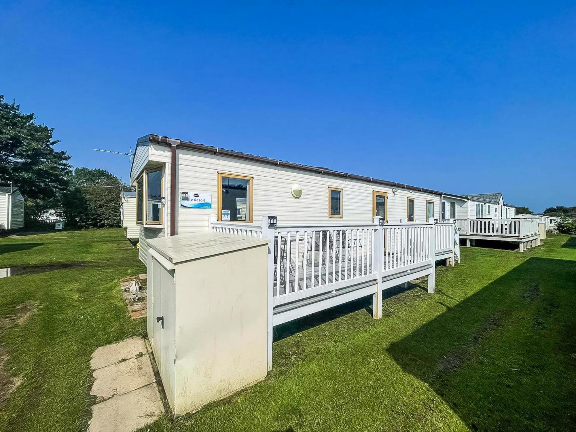 8 Berth Caravan With Decking At Sunnydale In Lincolnshire Ref 35087S Louth  Exteriér fotografie