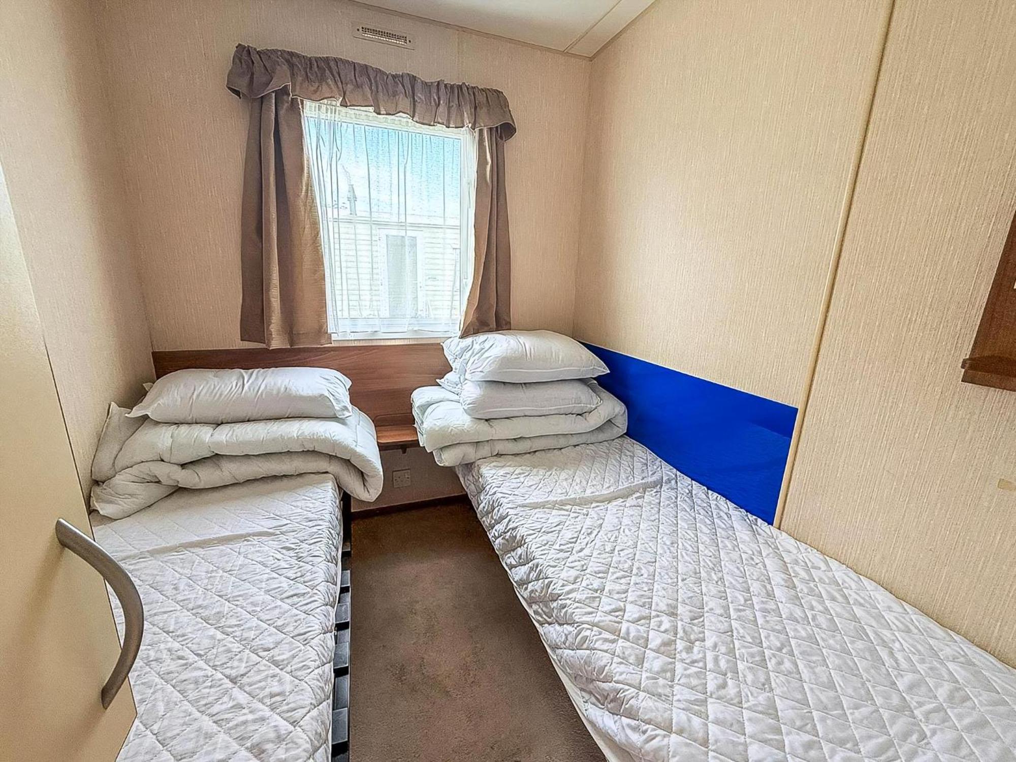 8 Berth Caravan With Decking At Sunnydale In Lincolnshire Ref 35087S Louth  Exteriér fotografie