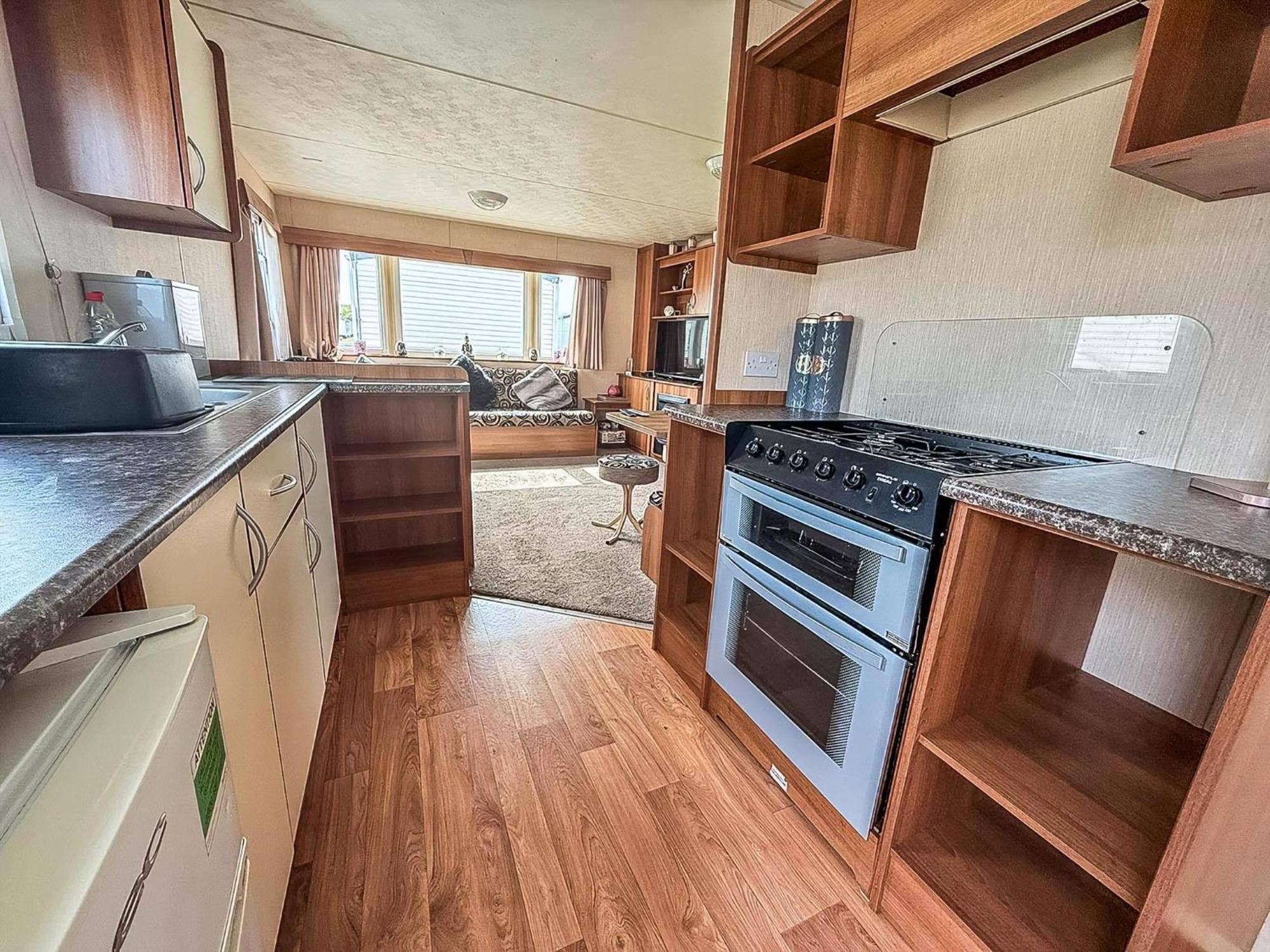 8 Berth Caravan With Decking At Sunnydale In Lincolnshire Ref 35087S Louth  Exteriér fotografie